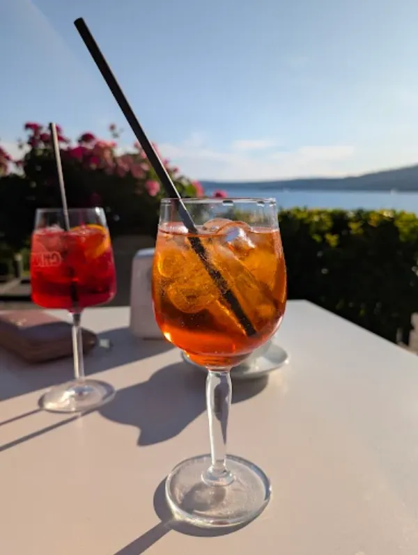 Oltre Bar